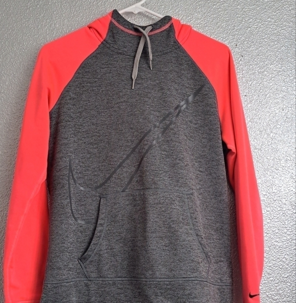 Nike Therma Fit Women's Hoodie Sweatshirt